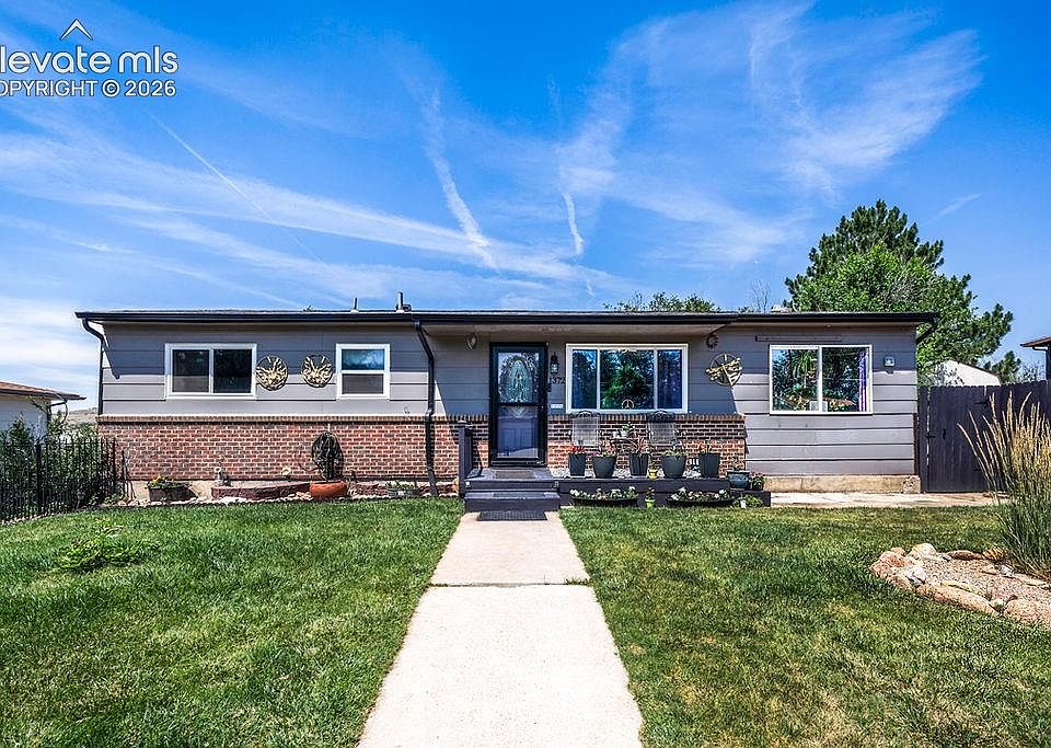1st image of 1372 Luna Dr