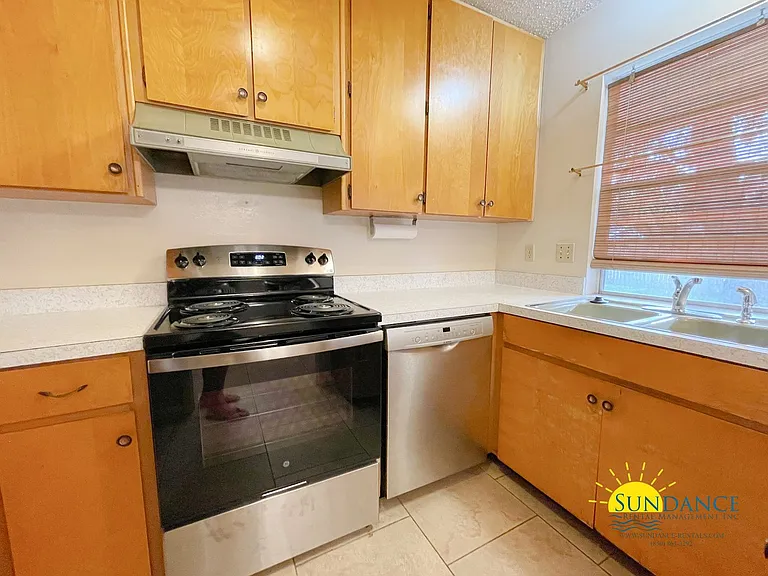11 Oak Ln — Photo 4