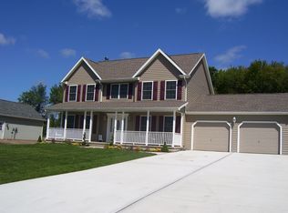 410 Champion Cir #L106, Throop, PA 18512