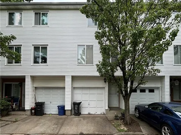 71 Emily Ln, Staten Island, NY 10312