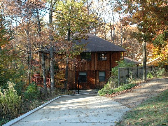 3rd image of 6362 Evangeline Ln