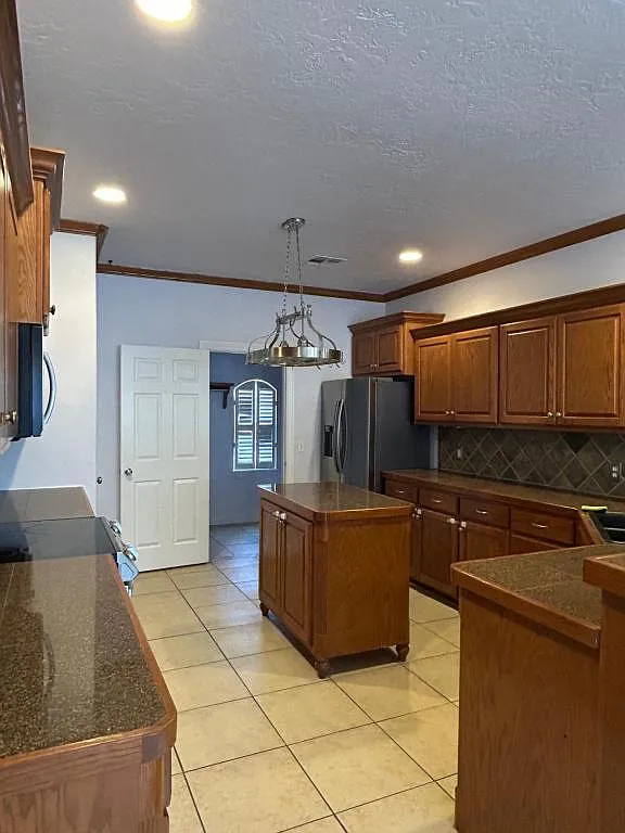 8313 Southwest CastleStone — Photo 3