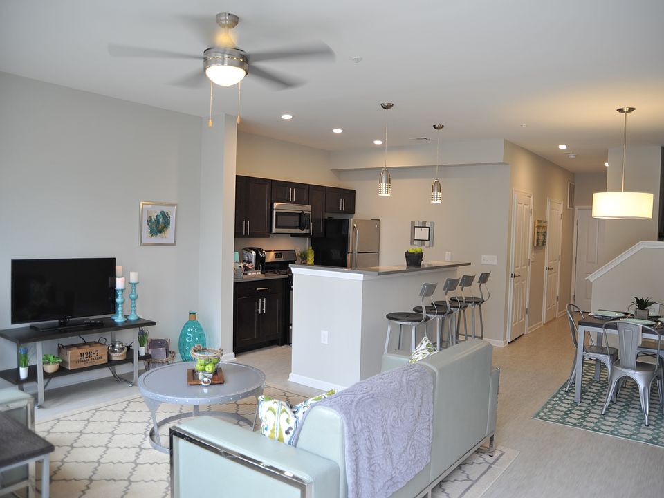 2nd image of 1573 Parkside Ave