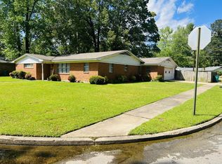 3801 King Richard Rd, Pine Bluff, AR 71603