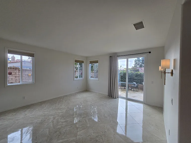 1395 Caminito Floreo — Photo 10