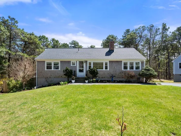 64 Gold Finch Lane, South Dennis, MA 02660