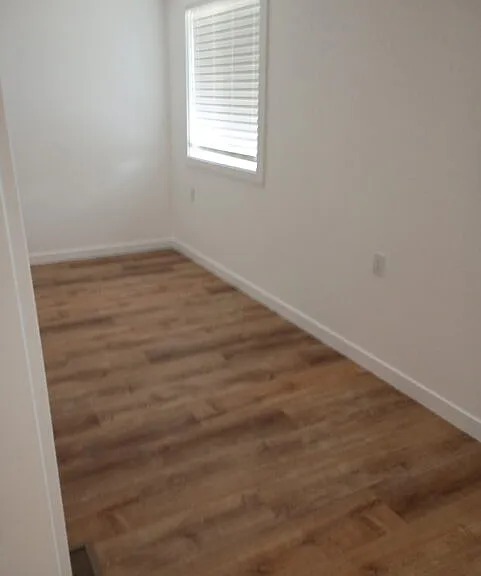 660 Monmouth St — Photo 19