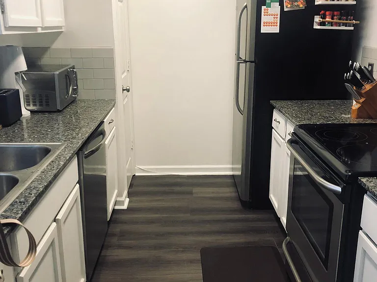 23 Colleen Ct — Photo 4