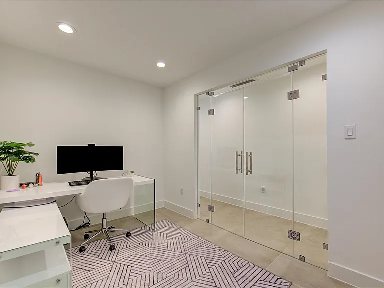 303 Isolde Dr — Photo 19