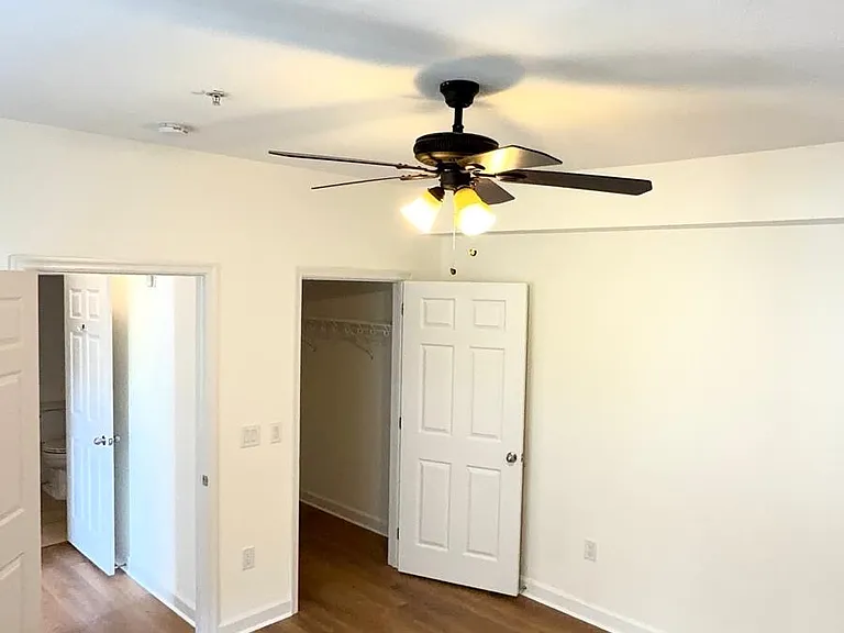 501 Hungerford Dr #356 — Photo 17