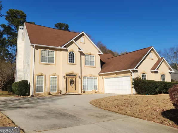 98 Gleneagles Dr, Fayetteville, GA 30215