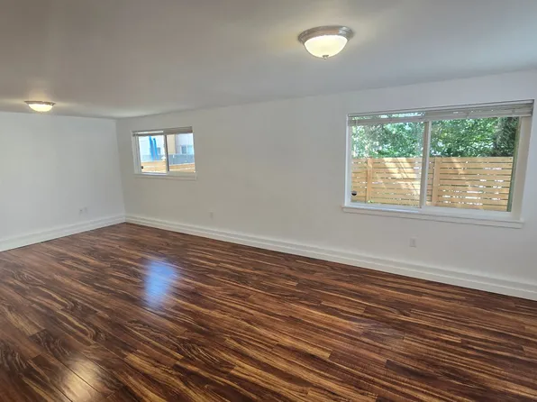 13727 35th Ave NE Unit C, Seattle, WA 98125