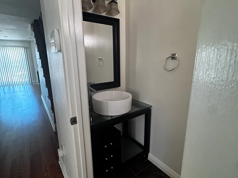 147 W Acacia Ave #103 — Photo 9