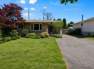 11 Abraham Dr, Saint Catharines, ON L2M6K7