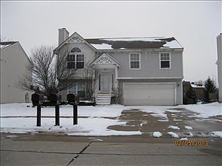 1st image of 598 Thornhill Ct #124