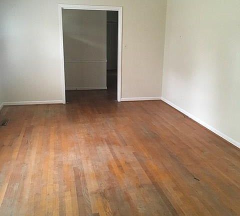5th image of 806 S Taylor St