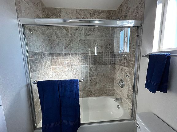 4th image of 827 N Parkside Ave