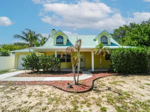 8645 SE Alabama Place, Hobe Sound, FL 33455