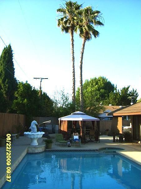 2nd image of 8009 Limerick Ave