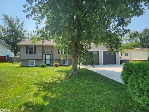 1206 D Ave W, Oskaloosa, IA 52577