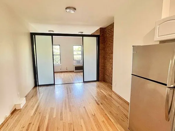 328 East 11th Street image 11 of 13