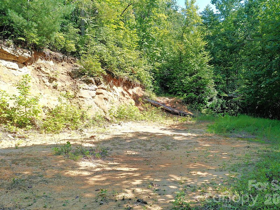 1st image of 999 Fowler Ln