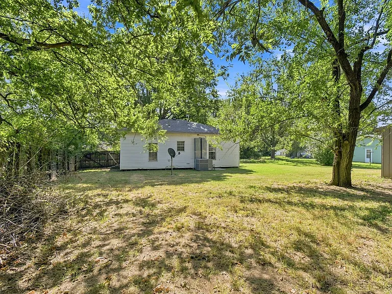 707 N Gertrude Ave — Photo 19