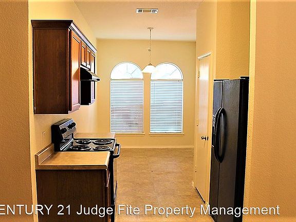 4th image of 1225 Golden Eagle Ct