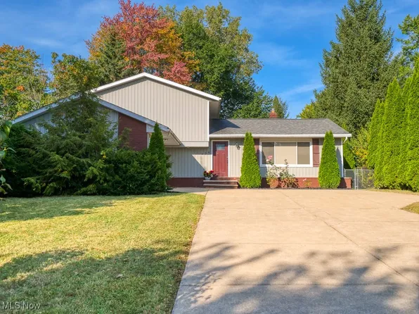 458 Mohawk Trl, Brunswick, OH 44212