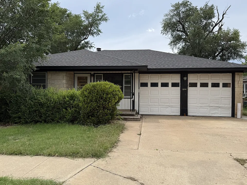 1115 Mary Ellen St