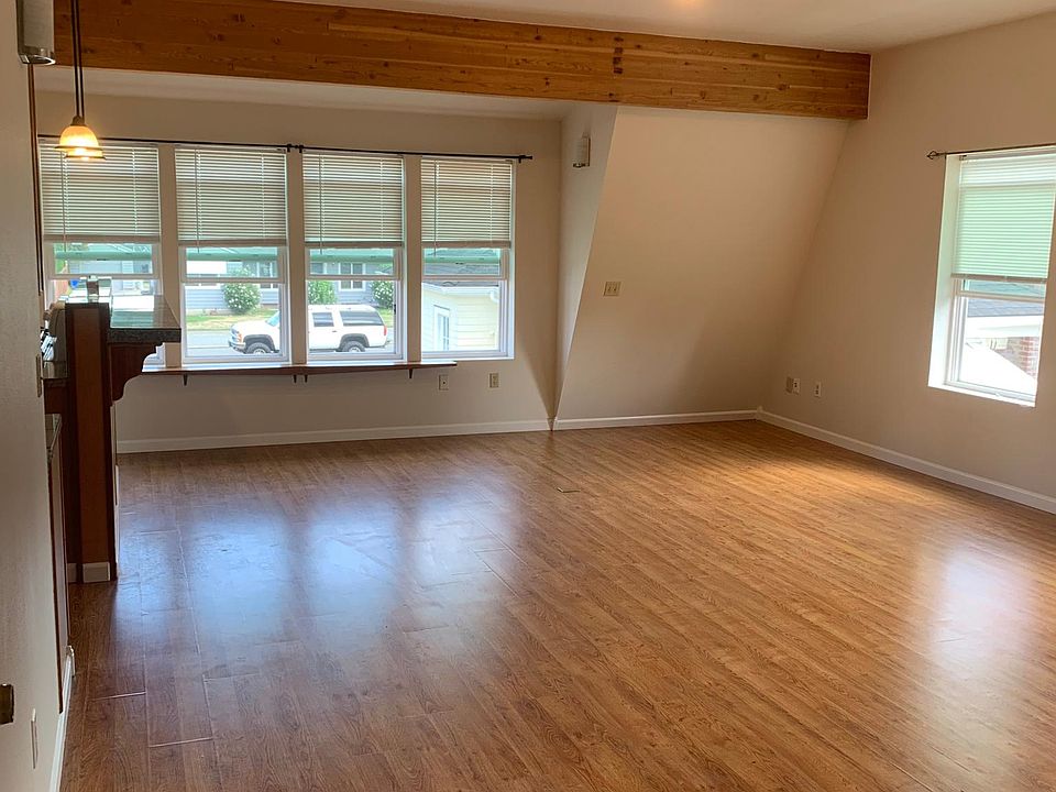 1st image of 722 2nd St #B