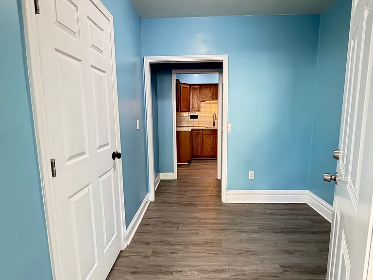 320 Indiana Ave #1 — Photo 2