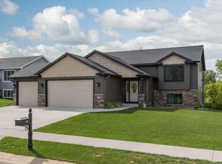 3464 Bridgeview Dr SE, Rochester, MN 55904