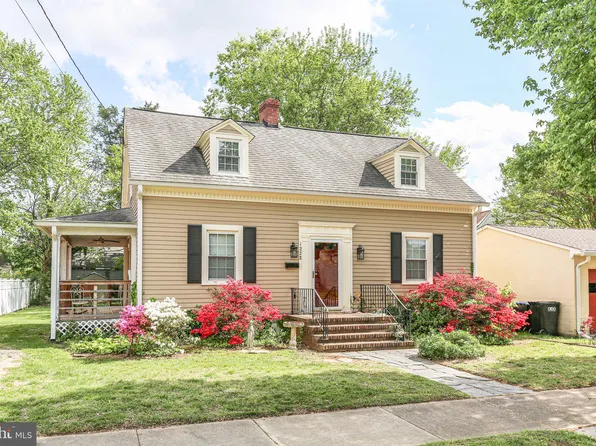 1228 Seacobeck St, Fredericksburg, VA 22401