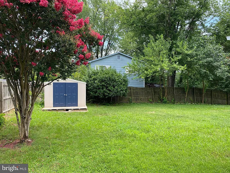 13223 Hawthorn Ln — Photo 12