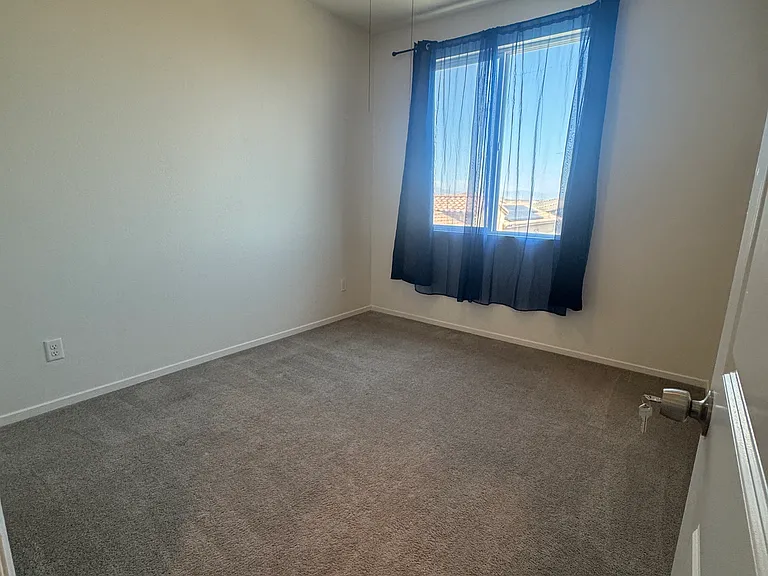 1404 Santa Victoria Rd #4 — Photo 2