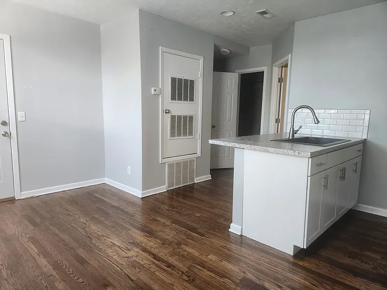 2711 Leavenworth St #1 — Photo 5