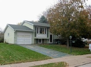 4624 N Ripley St, Davenport, IA 52806