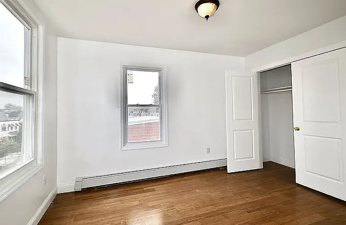 67 Clerk St #2 — Photo 4