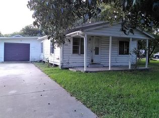 1212 Schooley St, Port Lavaca, TX 77979