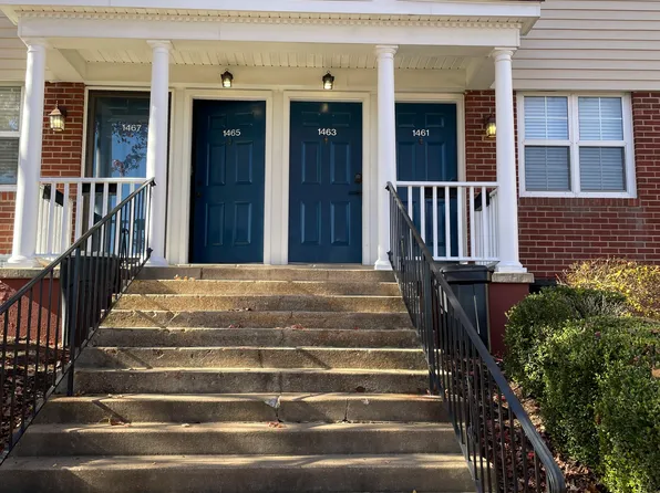 1463 Bobolink Pl, Saint Louis, MO 63144