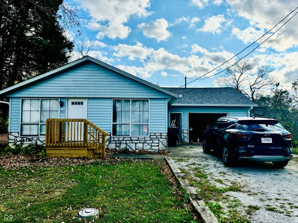 507 E Tinker St, Waldron, IN 46182