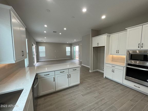 3rd image of 5115 E GALLOP Way