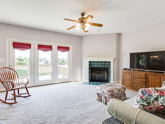 4th image of 2114 Clarke Pointe Dr