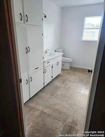 1st image of 2119 S 23rd St