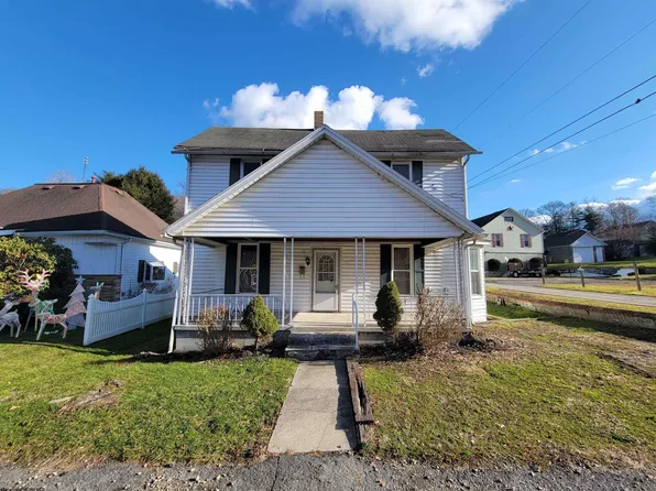 72 Lambert Ave, Monongah, WV 26554