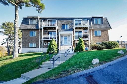 3rd image of 145-622 Essex Ave