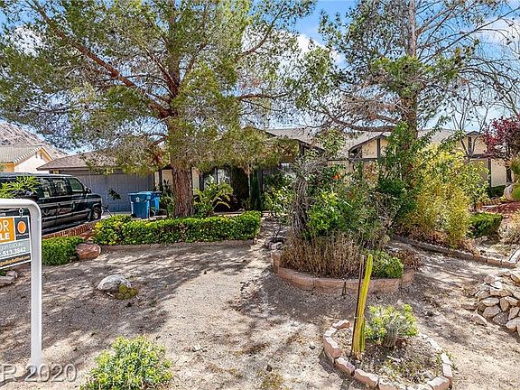 2nd image of 6971 Hathaway Dr