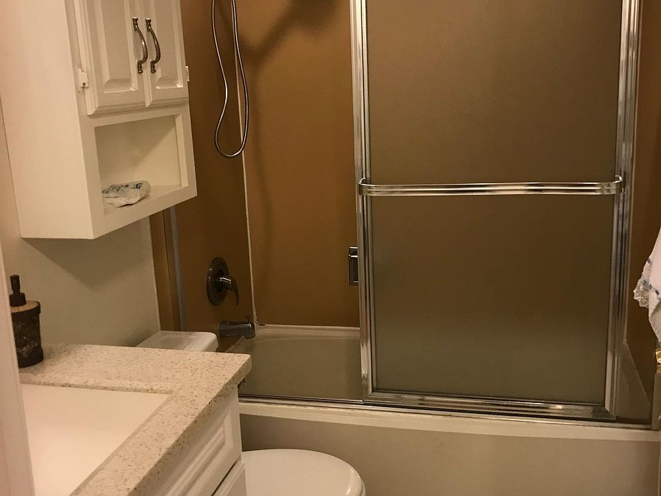 2nd image of 11616 127th Ln NE #8-B