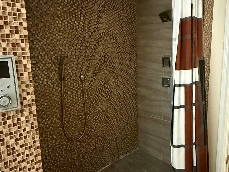 7 Melody Dr — Photo 2
